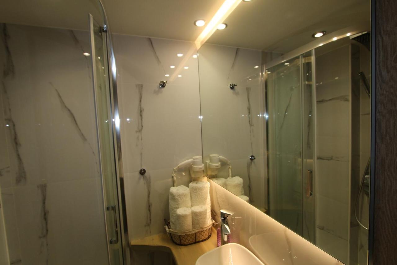 Aiolos Apartments Ermou 64 Monastiraki, Plaka 4Th Floor أثينا المظهر الخارجي الصورة