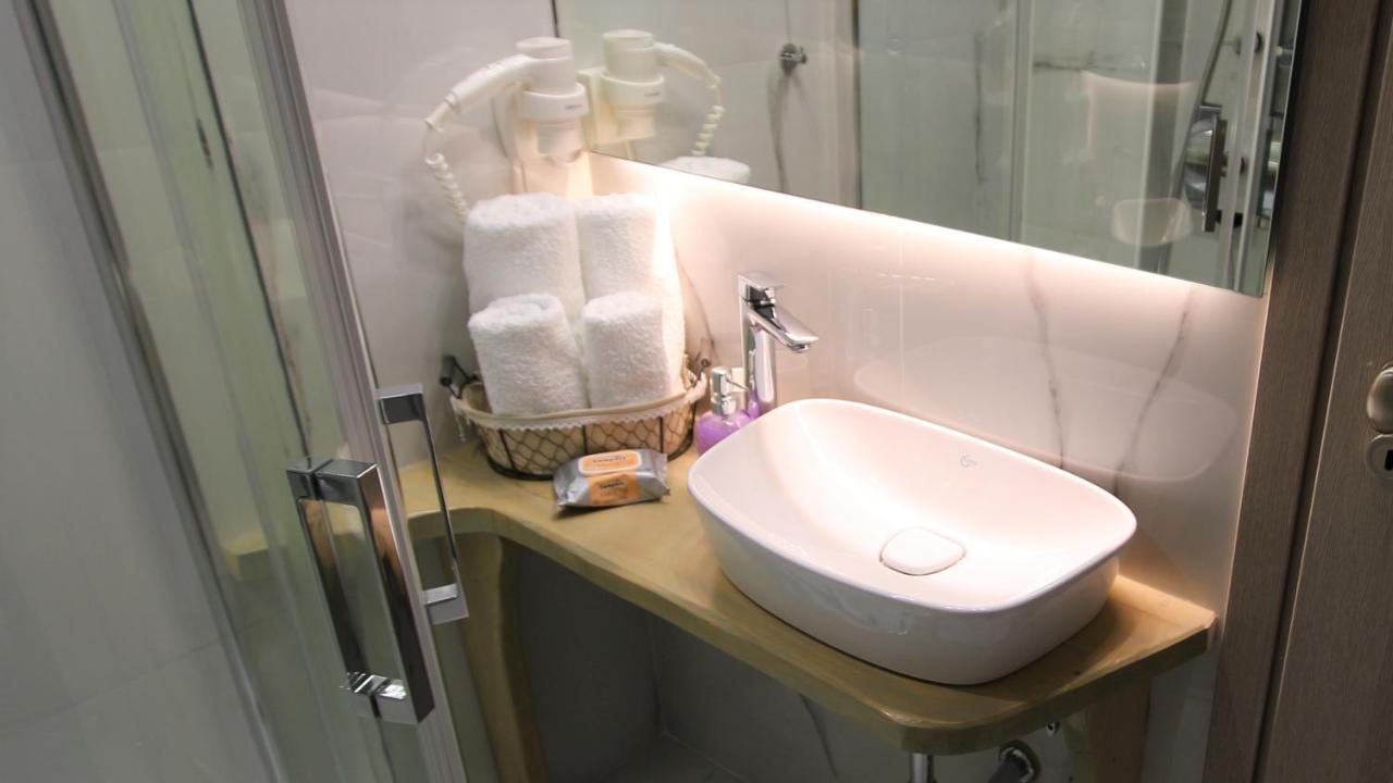 Aiolos Apartments Ermou 64 Monastiraki, Plaka 4Th Floor أثينا المظهر الخارجي الصورة